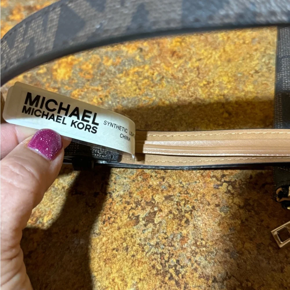 Michael Kors belt bag, NWT - Picture 4 of 6